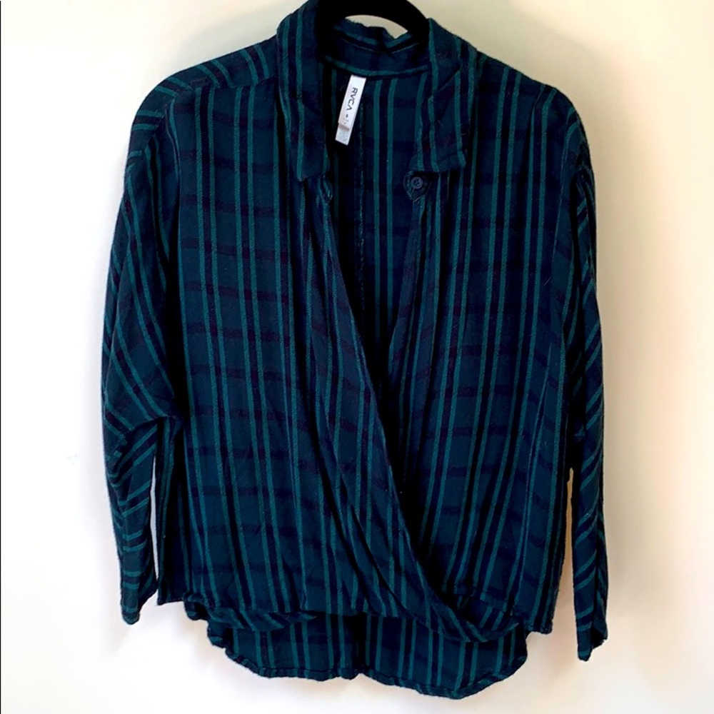 Flannel RVCA top